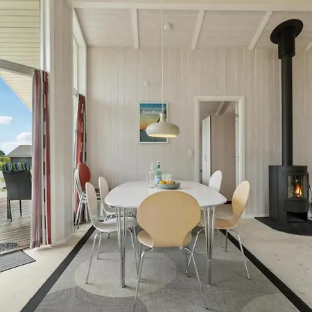 Three-bedroom In Rudkobing Spodsbjerg