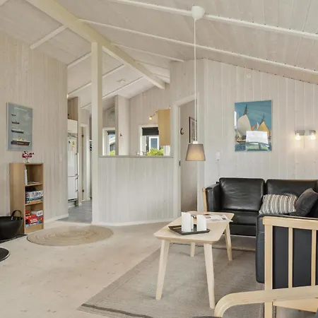 Prázdninový dům Beach Front Home In Rudkobing With Sauna Spodsbjerg