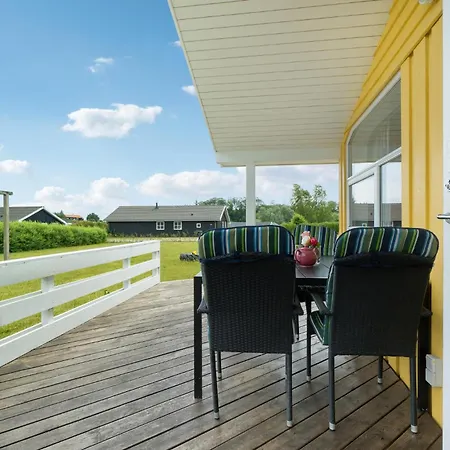 Three-bedroom In Rudkobing 펜션 Spodsbjerg