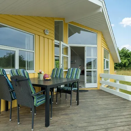 Beach Front Home In Rudkobing With Sauna Prázdninový dům Spodsbjerg