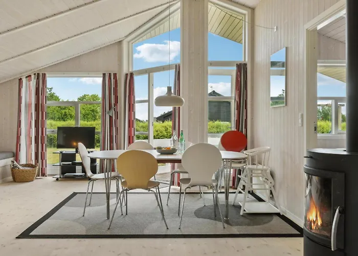 Three-bedroom In Rudkobing 펜션 Spodsbjerg