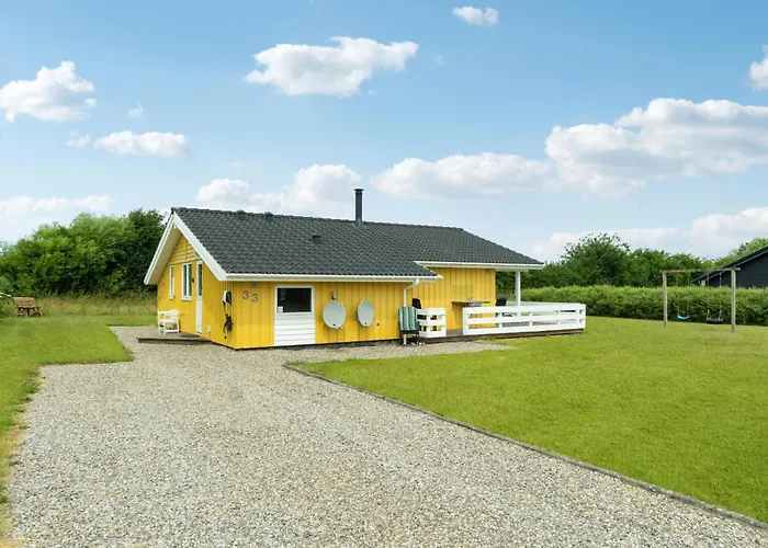 Three-bedroom In Rudkobing Spodsbjerg