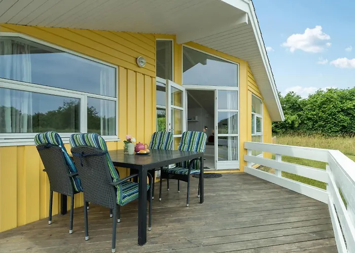 Three-bedroom In Rudkobing 펜션 Spodsbjerg